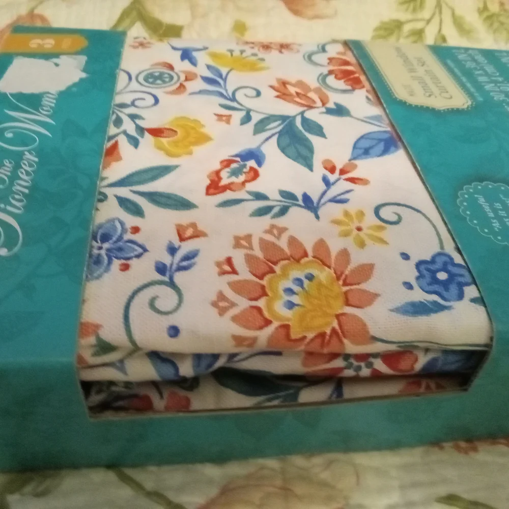 The Pioneer Woman Mazie Floral With Birds 3Pc Window Curtains New In Box - Picture 3 of 7